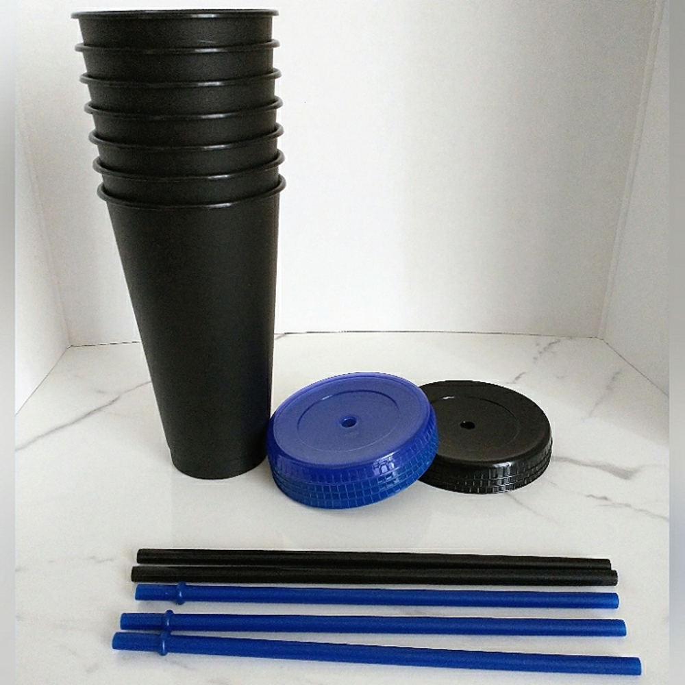 New w/o Box 24 oz. 7 - Black Reusable Plastic Cups With Lids and Straws - Picture 1 of 1